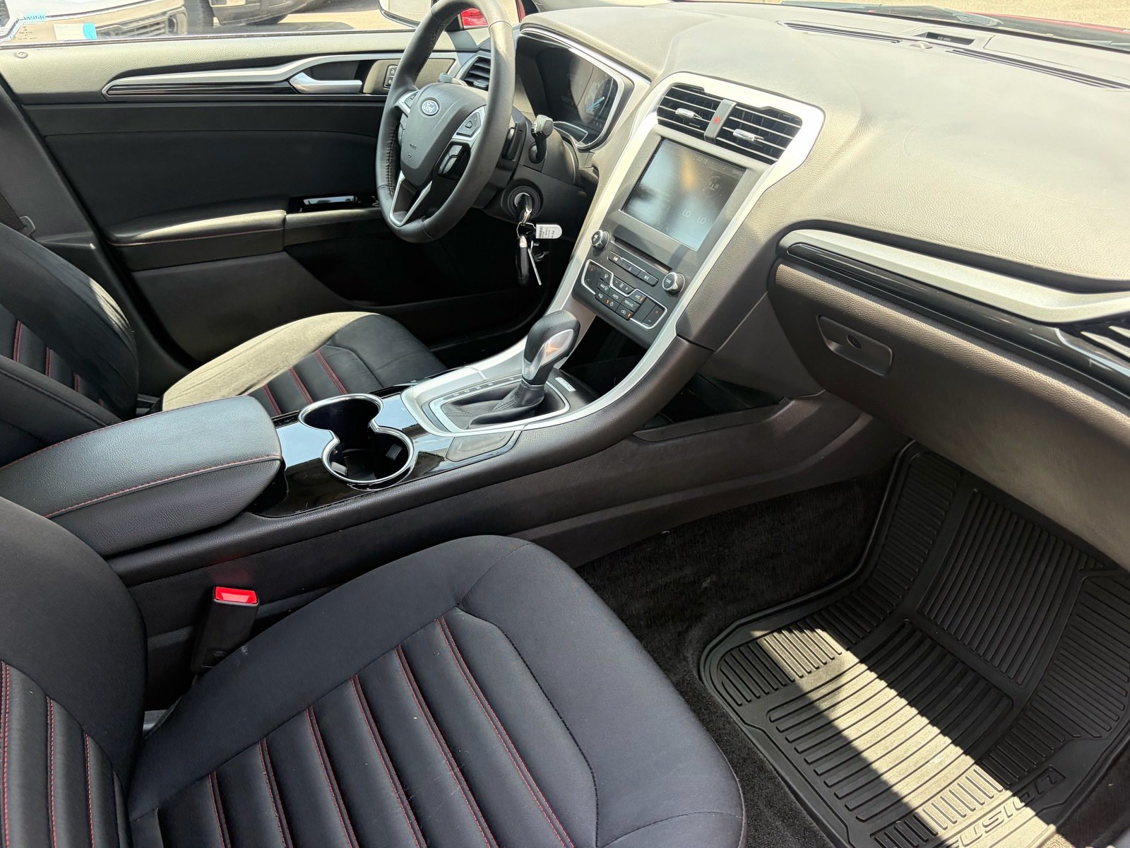 Used 2016 Ford Fusion SE AWD/4WD image 30