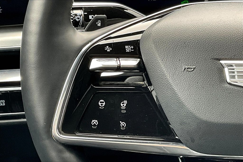Used 2024 Cadillac Lyriq Sport RWD image 10