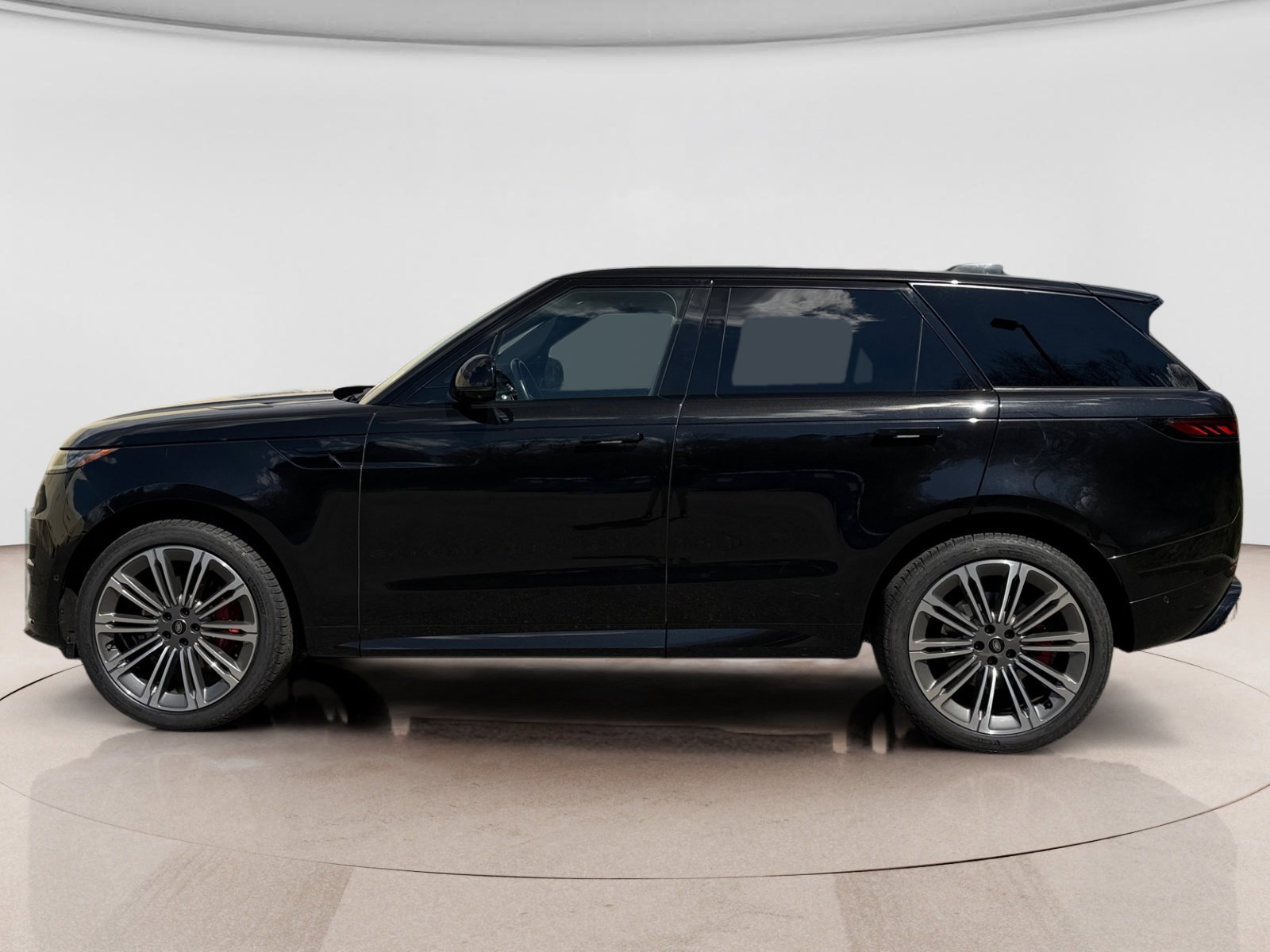 Used 2024 Land Rover Range Rover Sport Dynamic SE image 2