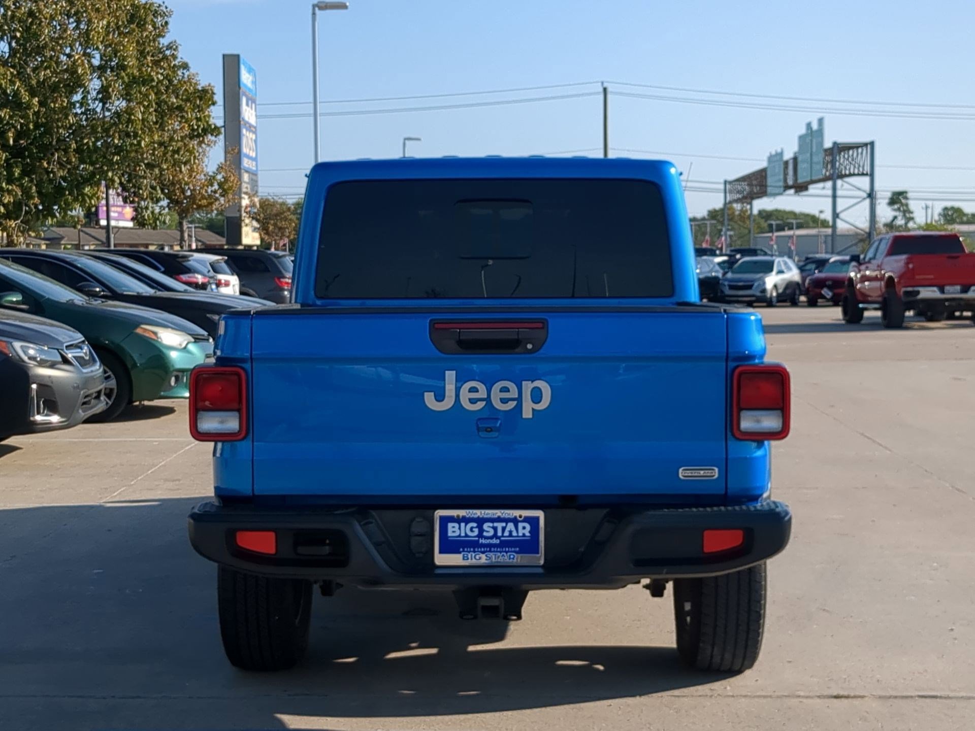 Used 2022 Jeep Gladiator Overland w/ Popular Equipment Package image 5