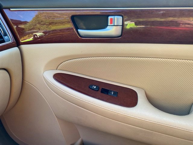 Used 2013 Hyundai Genesis 3.8 RWD image 24