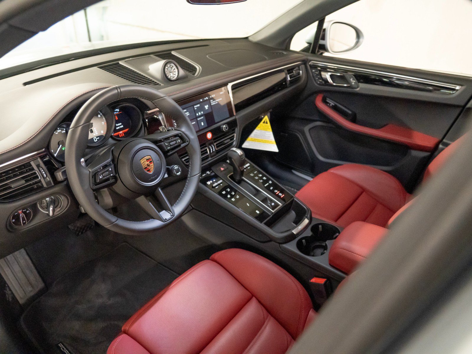 New 2026 Porsche Macan S AWD/4WD image 4
