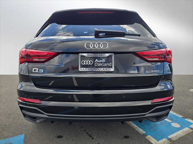 Used 2025 Audi Q3 2.0T Premium w/ Black Optic Sport Package AWD/4WD image 4