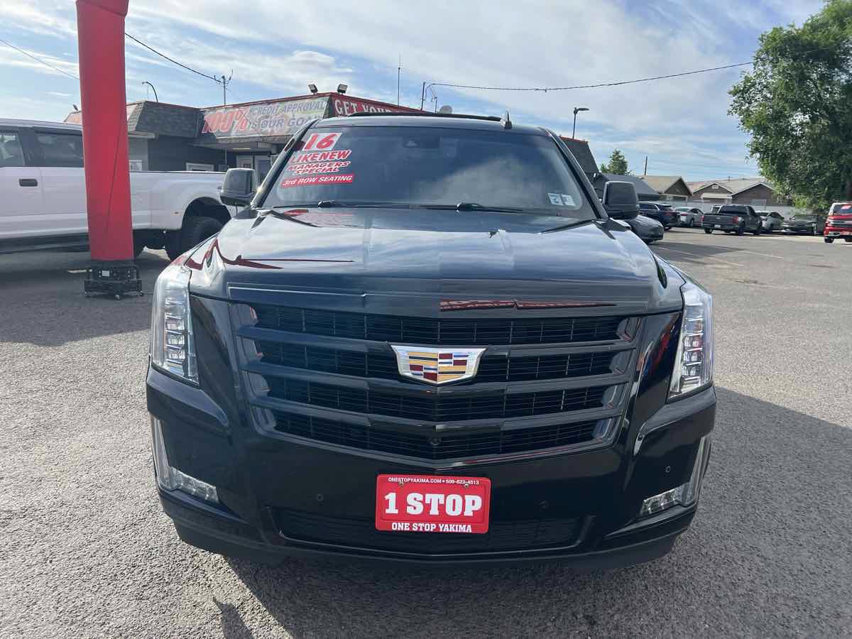Used 2016 Cadillac Escalade Luxury AWD/4WD image 2