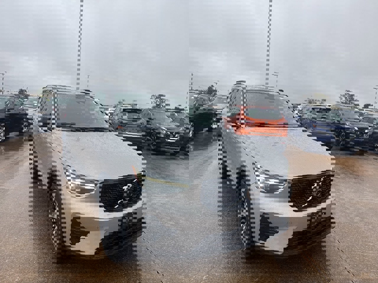 Used 2024 Volvo XC40 B5 Core