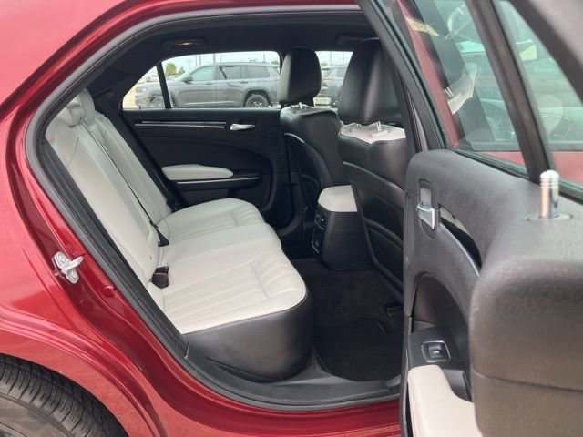 Used 2019 Chrysler 300 S w/ Safetytec Plus Group image 14