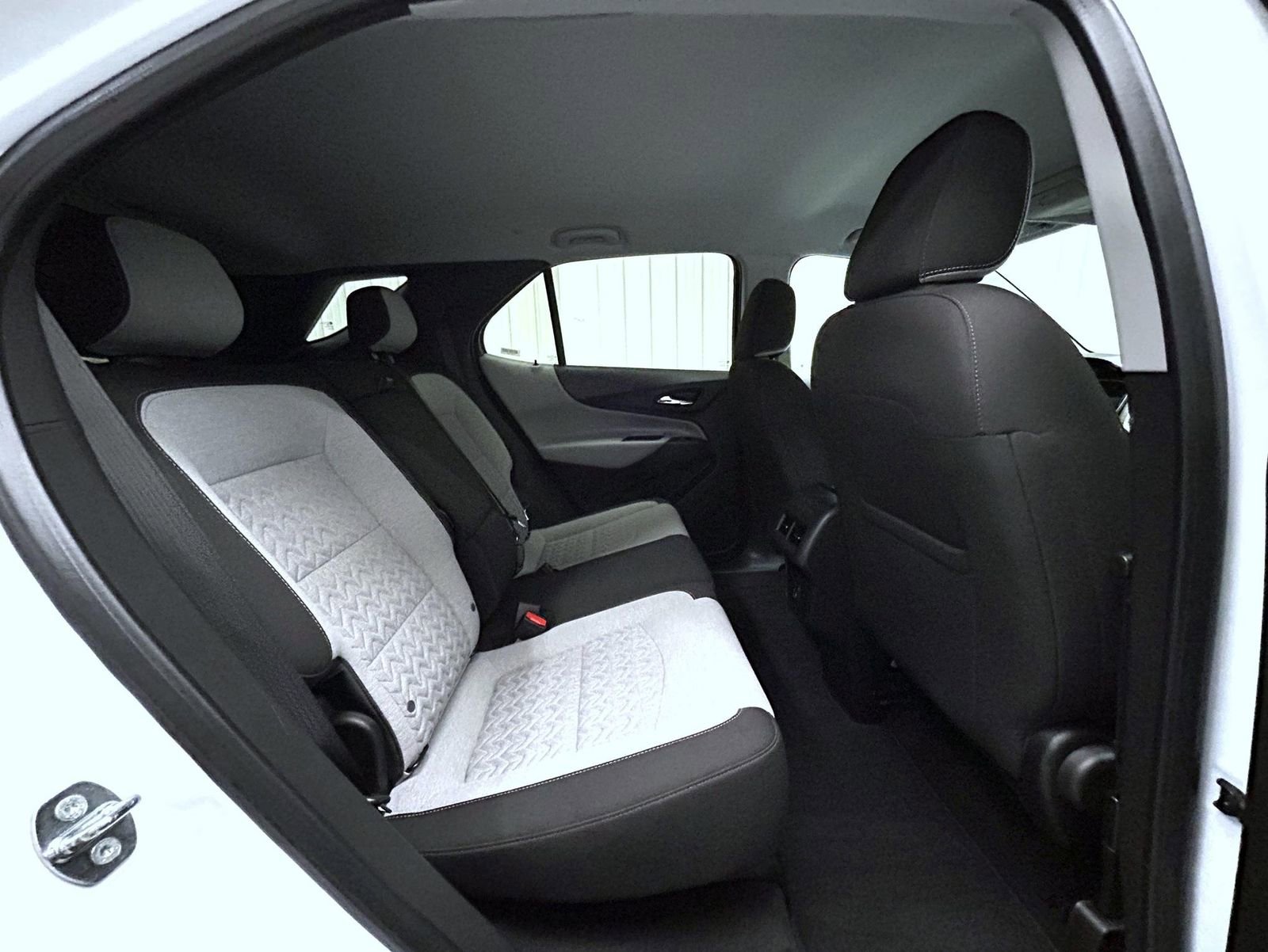 Used 2023 Chevrolet Equinox LT image 18