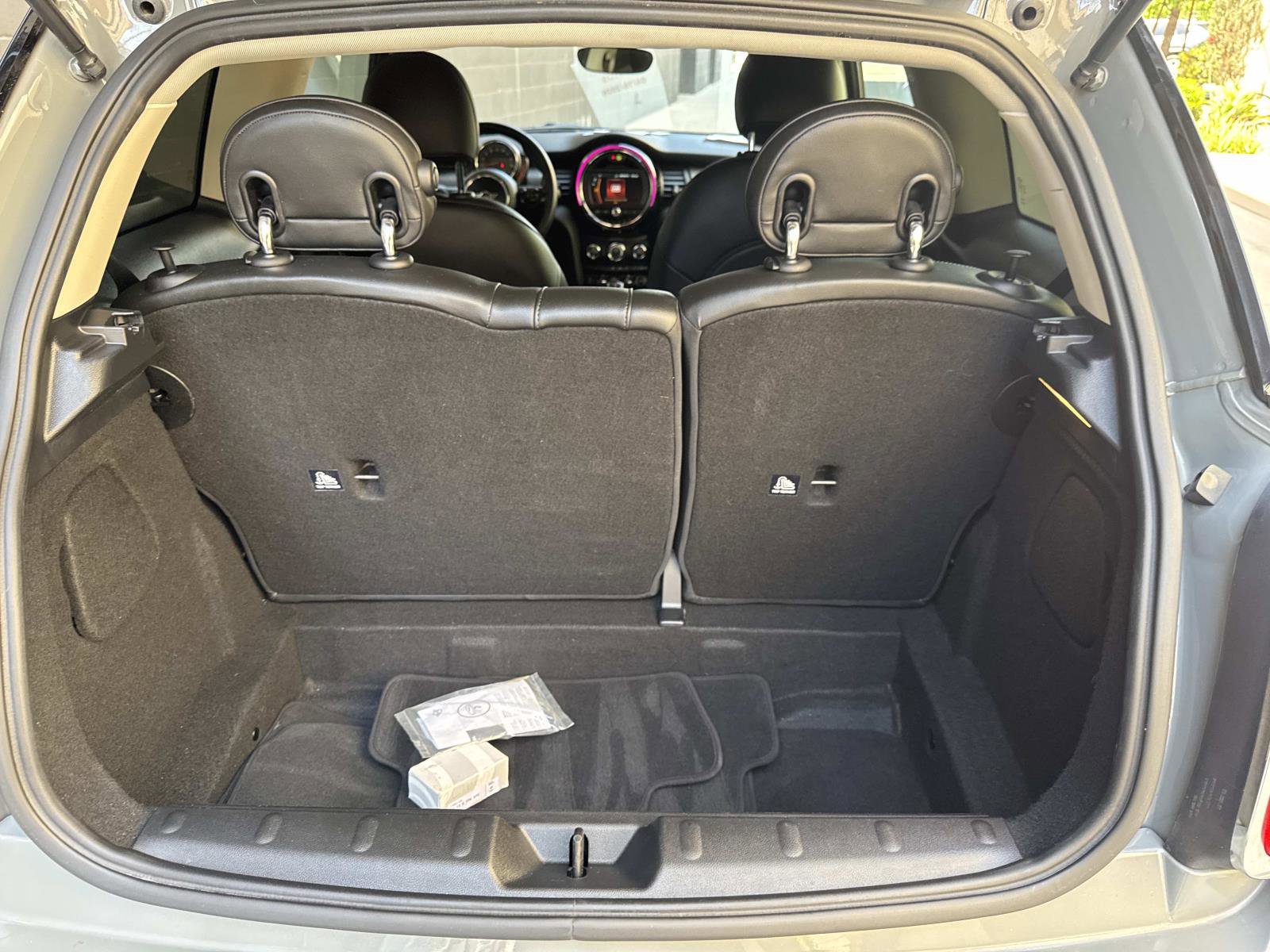Used 2020 MINI Cooper 2-Door Hardtop FWD image 5