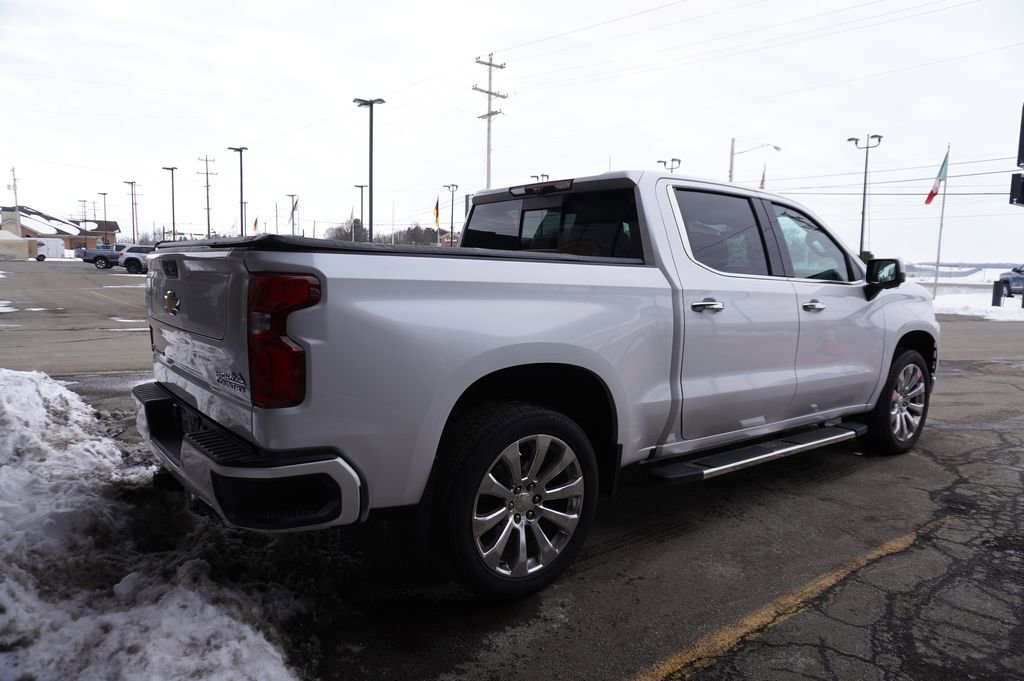 Used 2022 Chevrolet Silverado 1500 High Country w/ Technology Package image 6