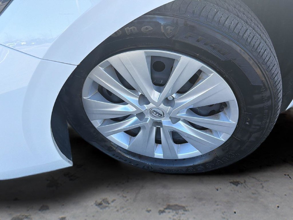 Used 2025 Nissan Sentra S FWD image 30
