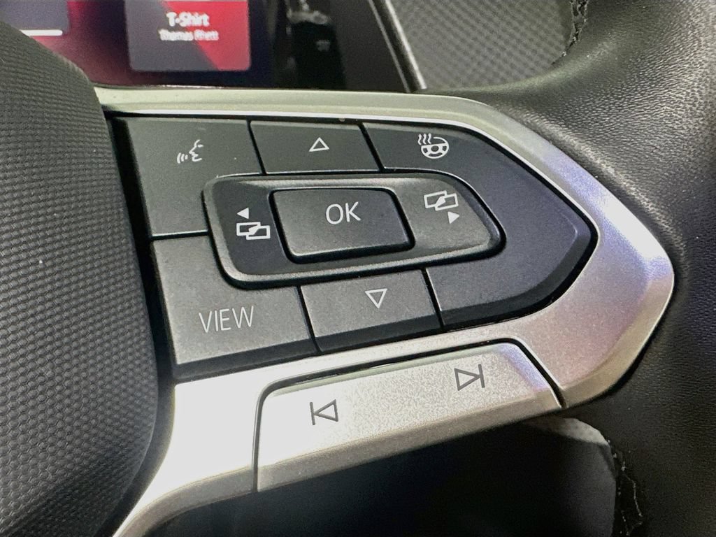 Used 2025 Volkswagen Atlas Peak Edition SE AWD/4WD image 24