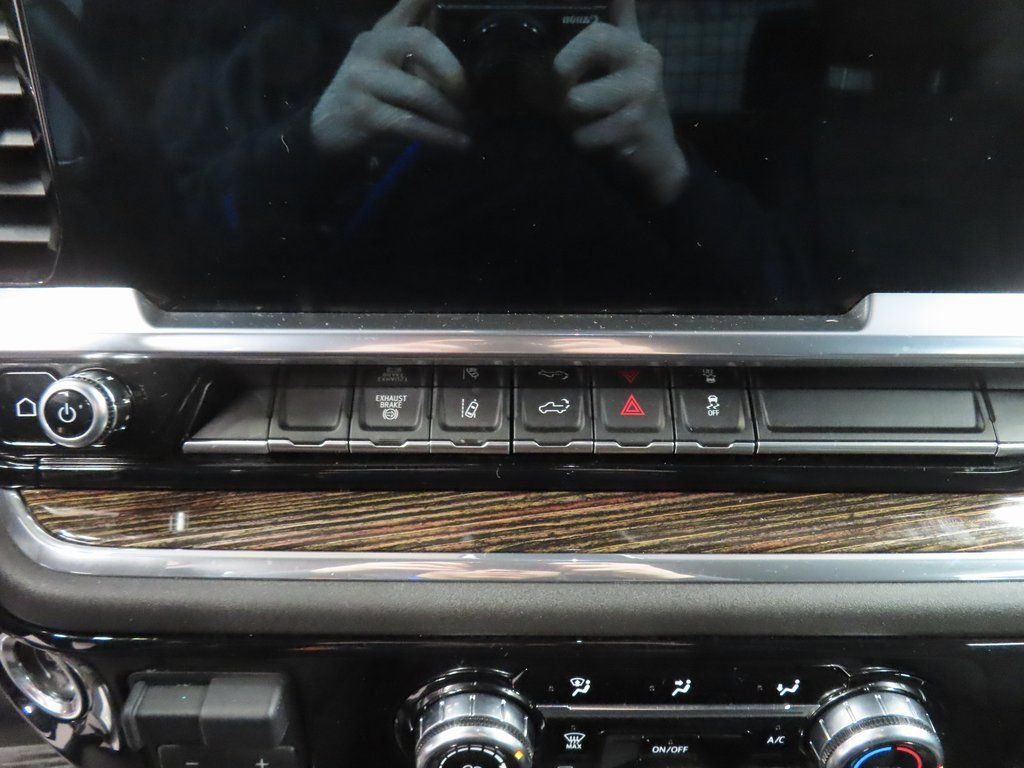 Used 2024 GMC Sierra 2500 SLE image 45