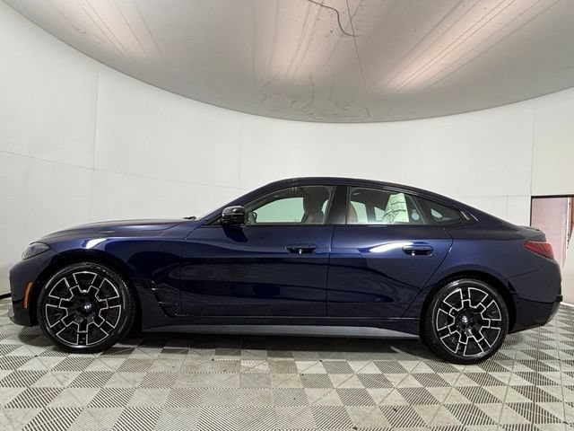 New 2026 BMW 430i xDrive w/ M Sport Package AWD/4WD image 4