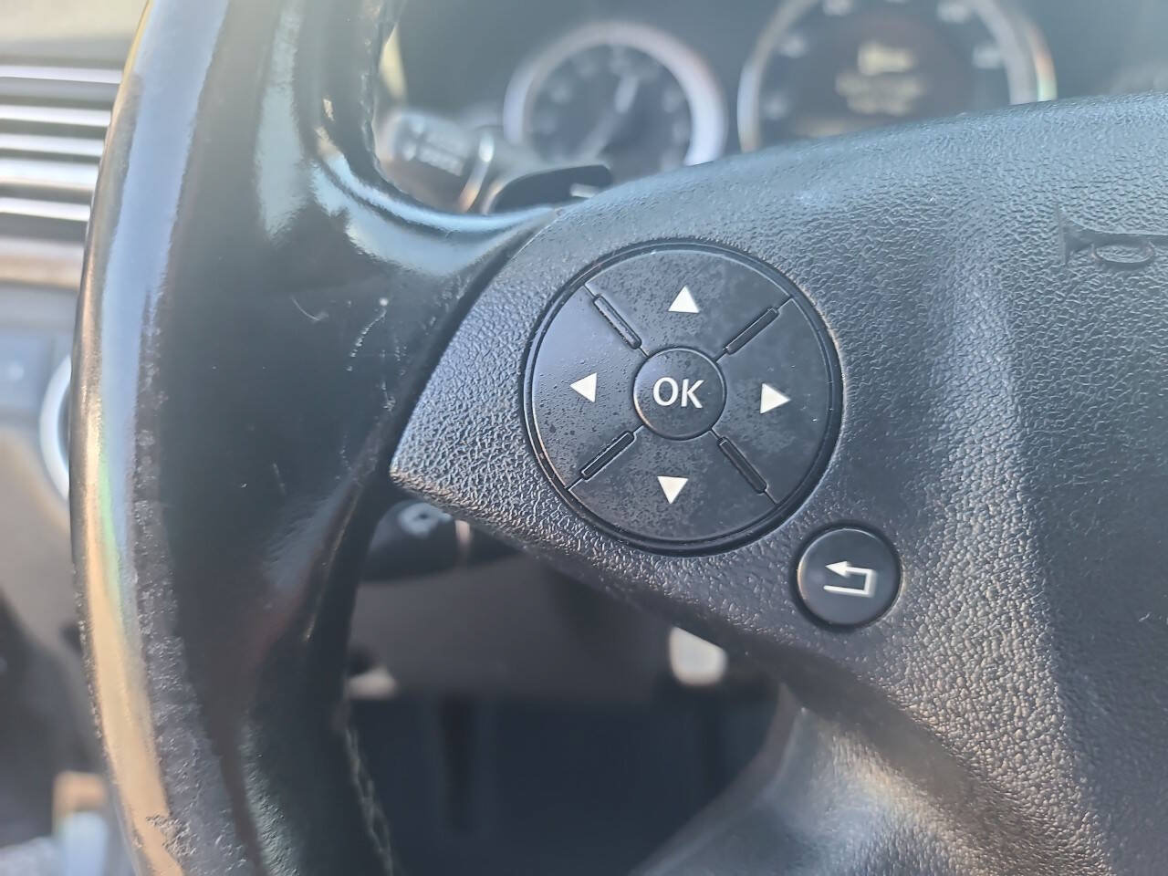 Used 2011 Mercedes-Benz E 350 4MATIC Sedan image 20