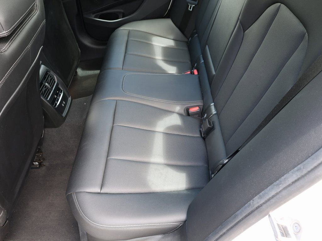 Used 2024 BMW 330i Sedan w/ Premium Package image 20