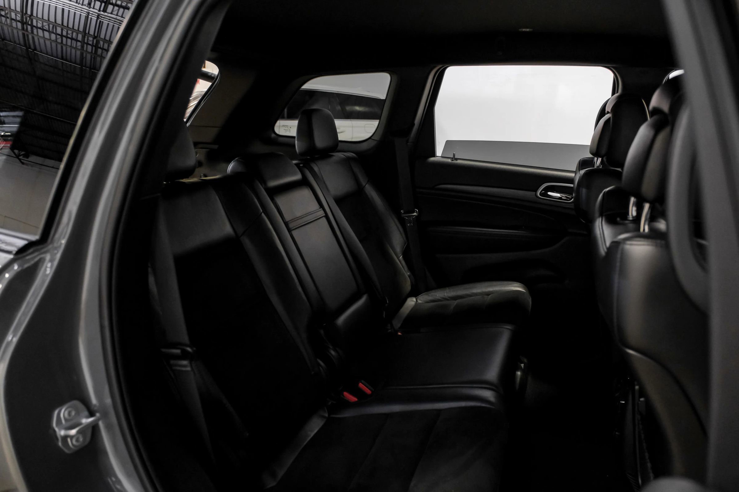 Used 2021 Jeep Grand Cherokee Laredo X RWD image 31