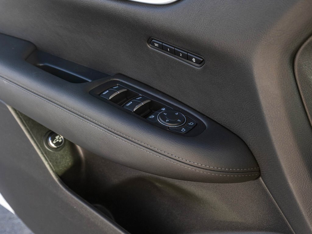 Used 2024 Cadillac XT6 Luxury image 12