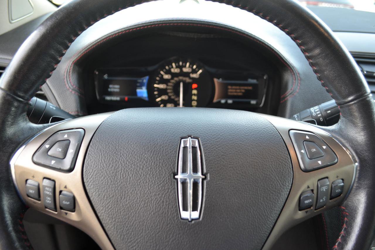 Used 2015 Lincoln MKX AWD w/ Equipment Group 102A image 16