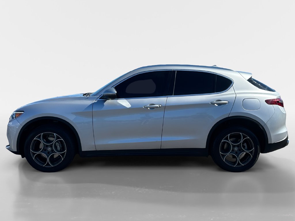 Used 2018 Alfa Romeo Stelvio Ti AWD/4WD image 17