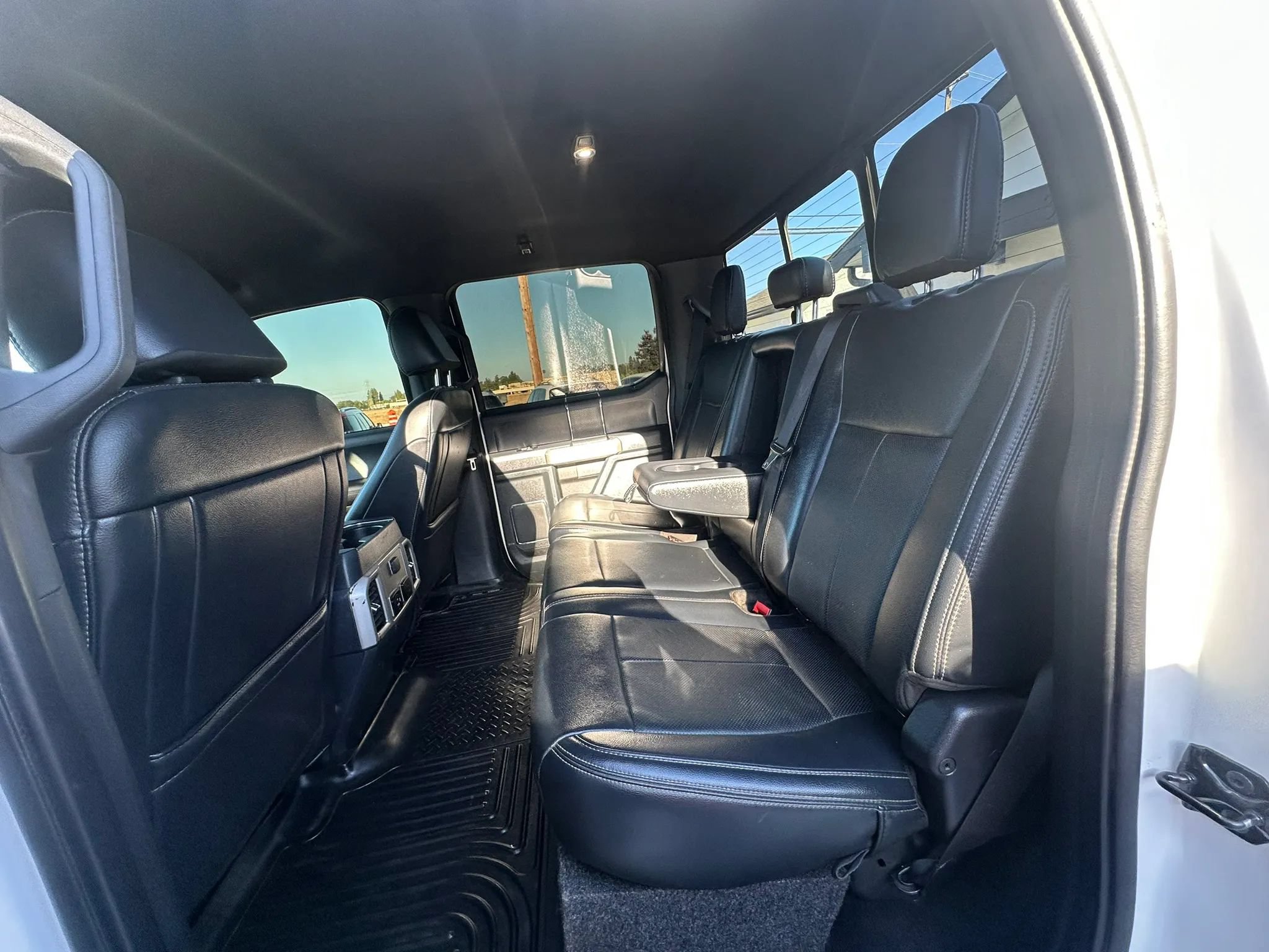 Used 2022 Ford F250 Lariat w/ Black Appearance Package AWD/4WD image 42