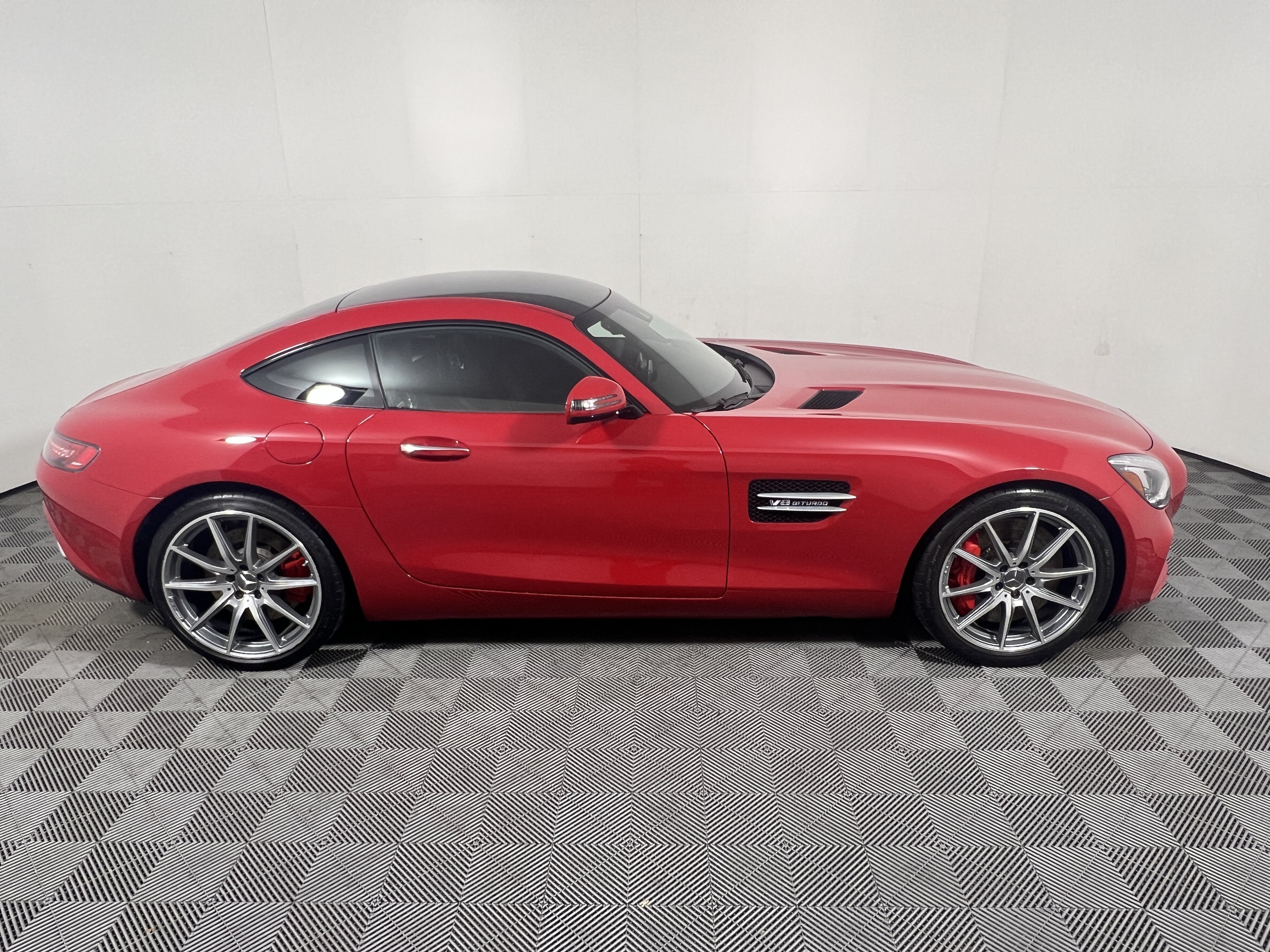 Used 2016 Mercedes-Benz AMG GT S image 6