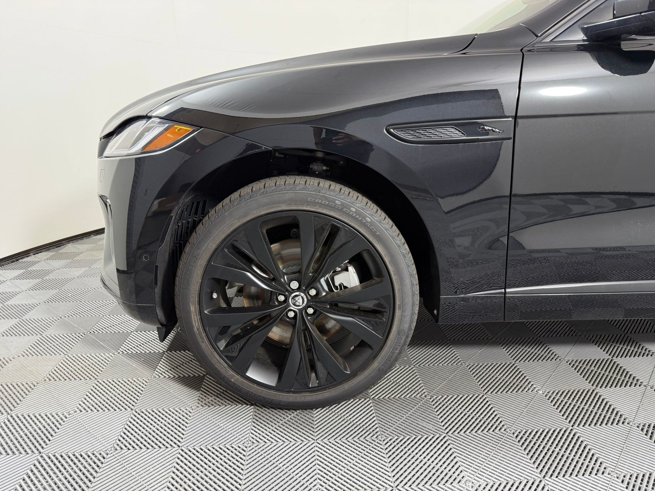 New 2026 Jaguar F-PACE R-Dynamic S AWD/4WD image 13