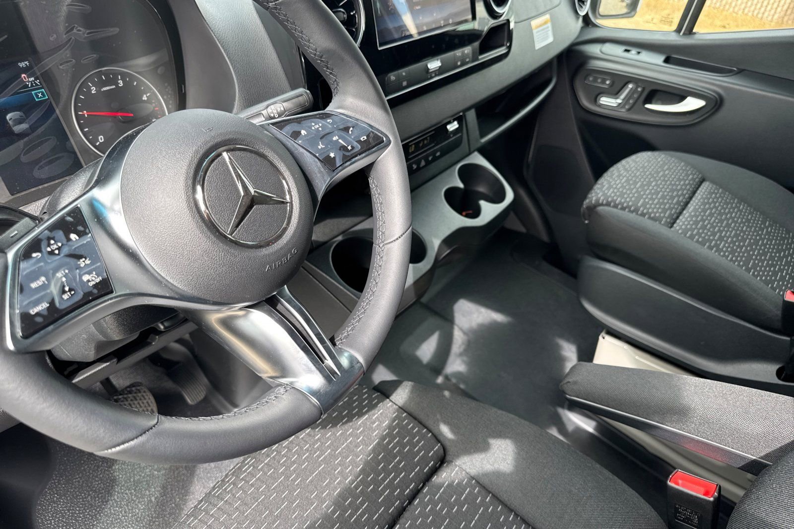 New 2025 Mercedes-Benz Sprinter 2500 image 10