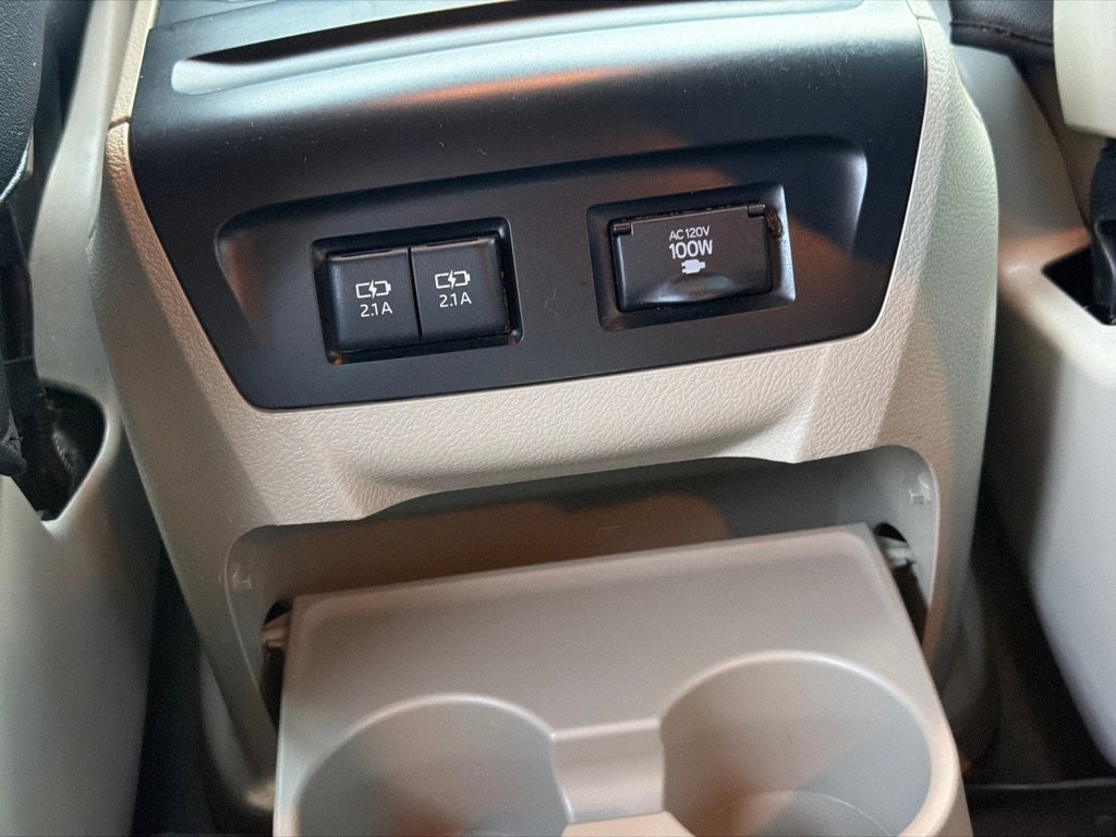 Used 2020 Toyota Sienna LE image 18
