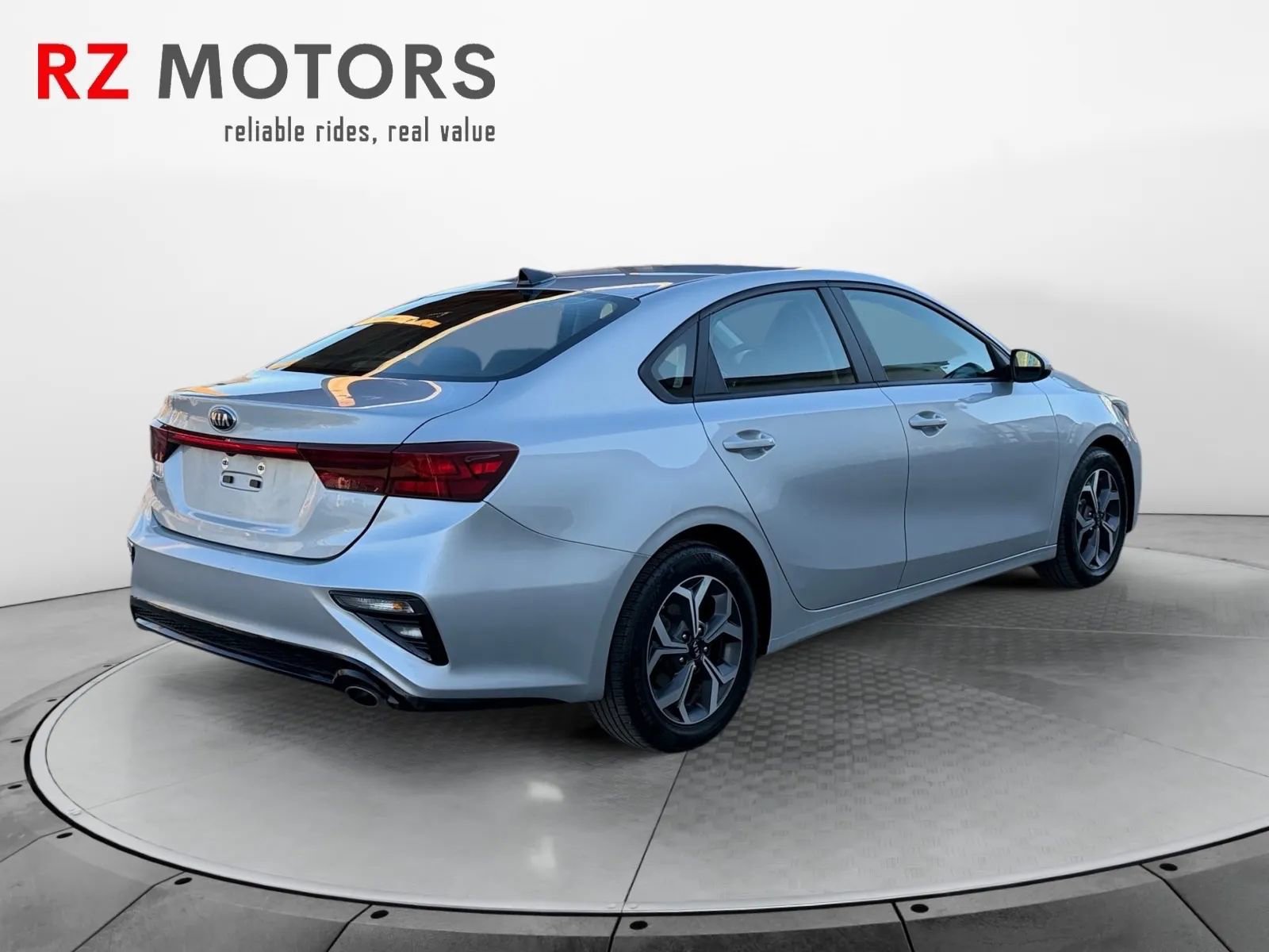 Used 2021 Kia Forte LXS FWD image 5
