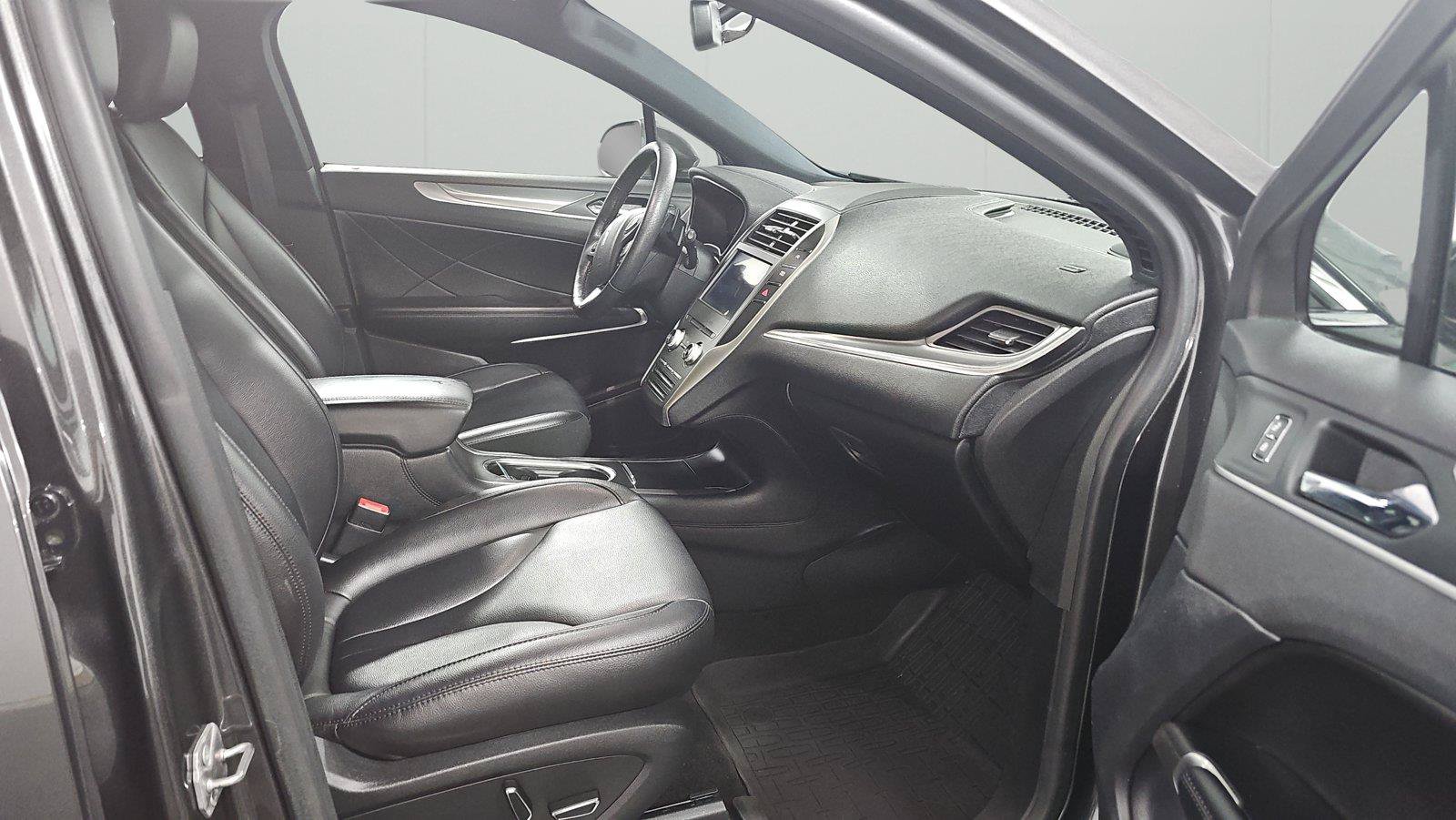 Used 2019 Lincoln MKC Premiere FWD image 14