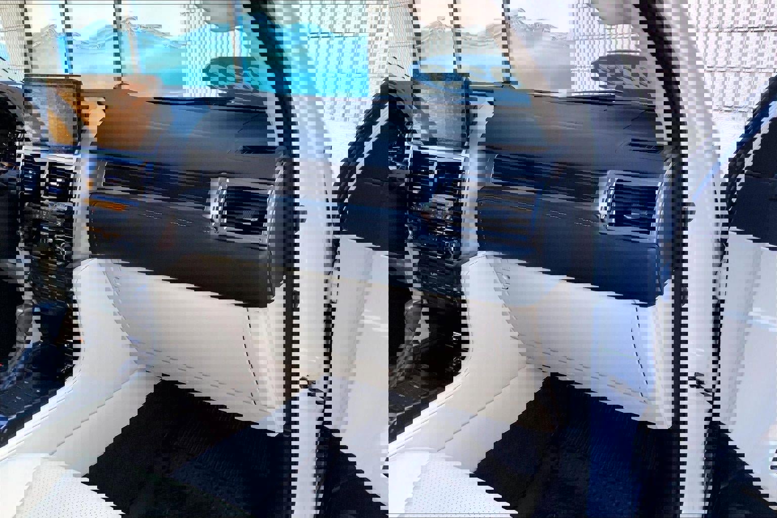 Used 2023 Lexus GX 460 Luxury w/ Accessory Package image 16