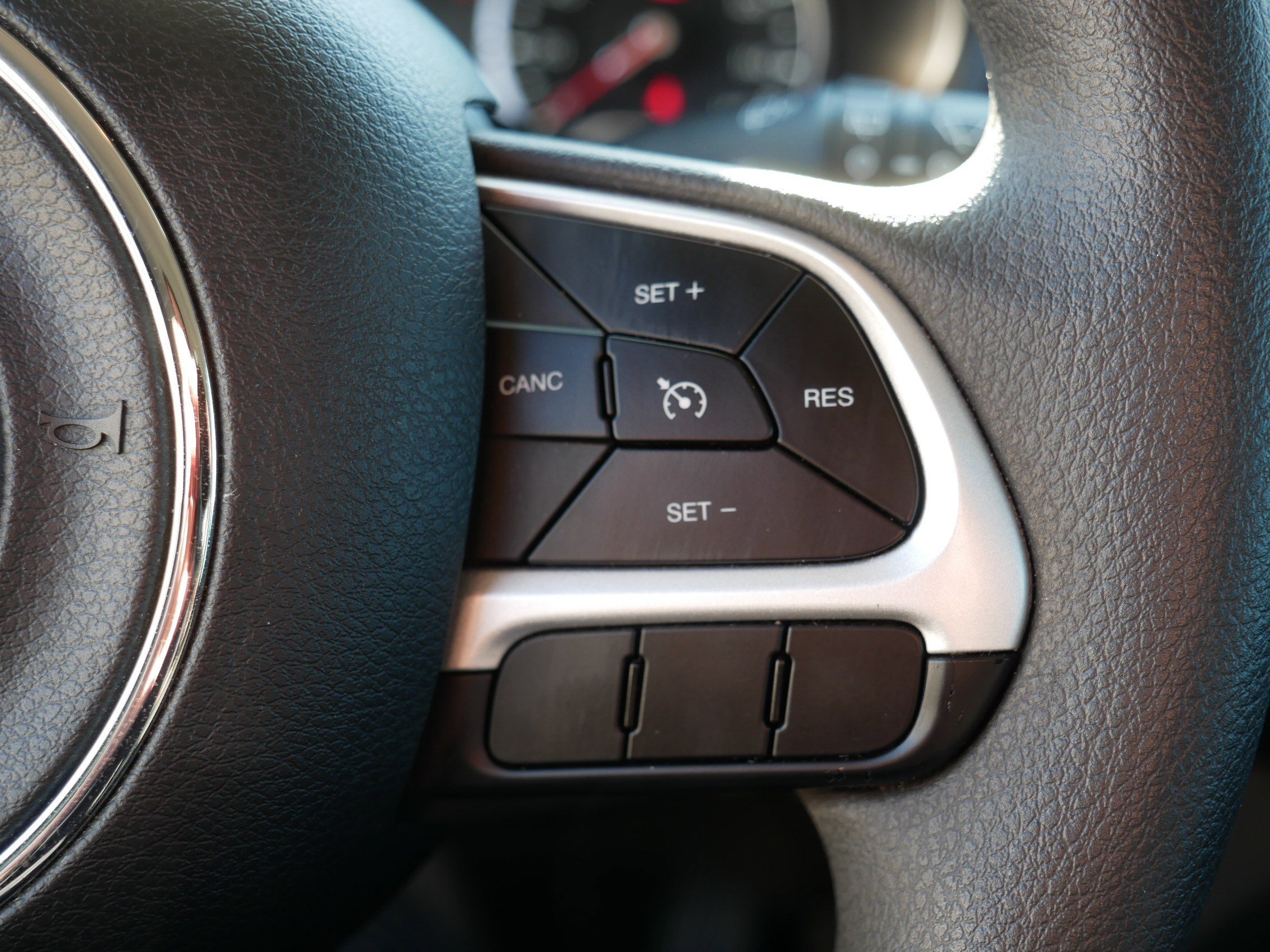 Used 2023 Jeep Renegade Latitude image 29