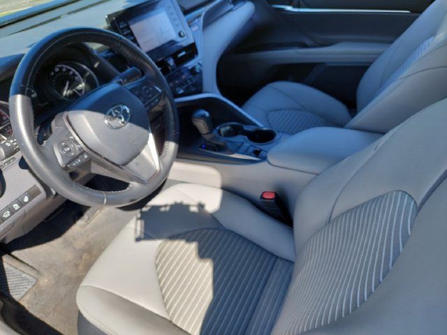 Certified 2022 Toyota Camry SE w/ Cold Weather Package AWD/4WD image 9