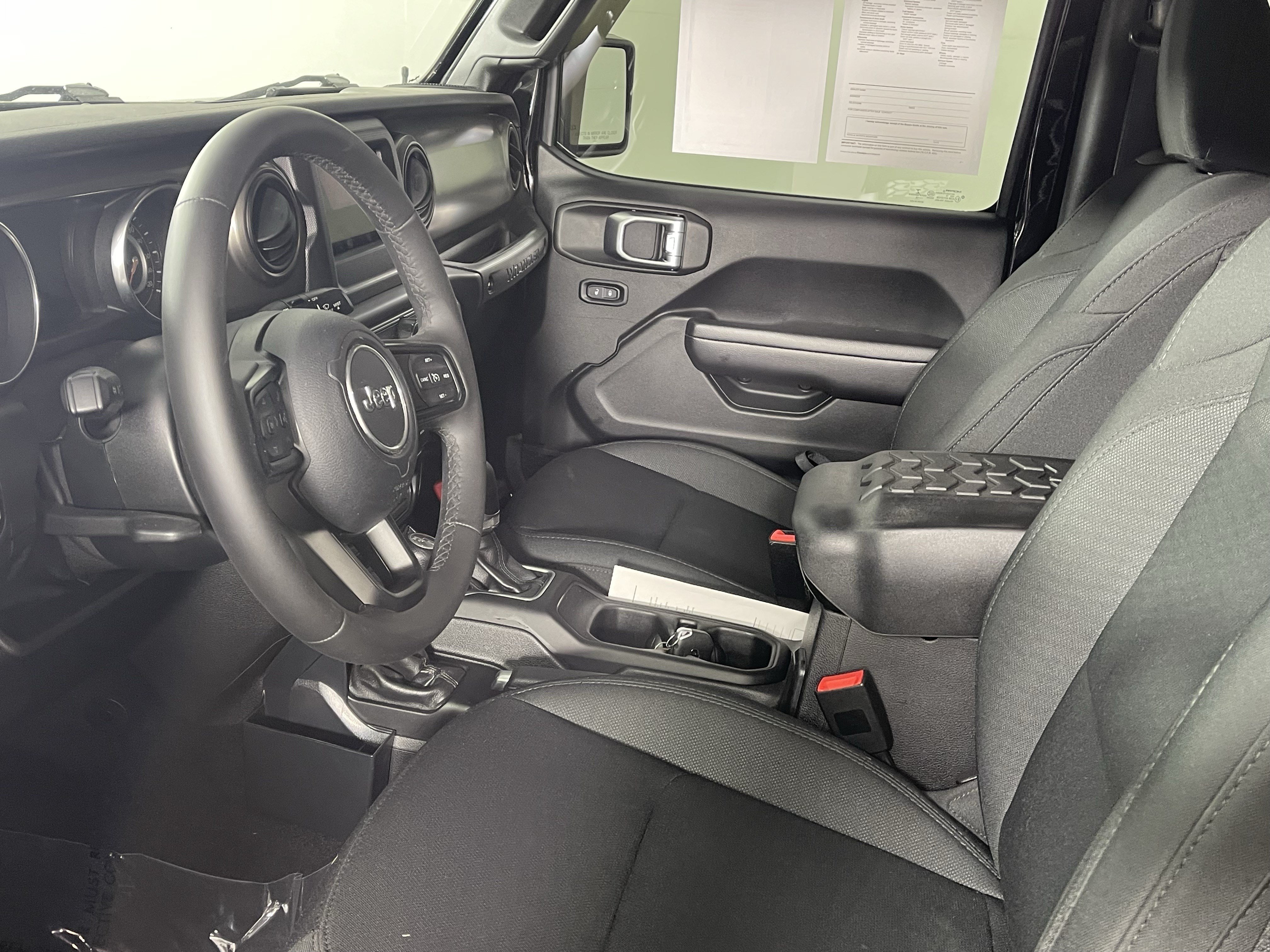 Used 2019 Jeep Wrangler Sport AWD/4WD image 10