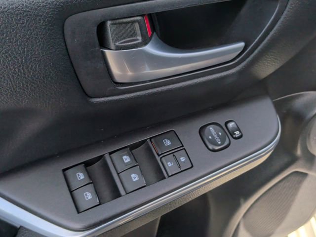 Used 2016 Toyota Camry SE FWD image 12
