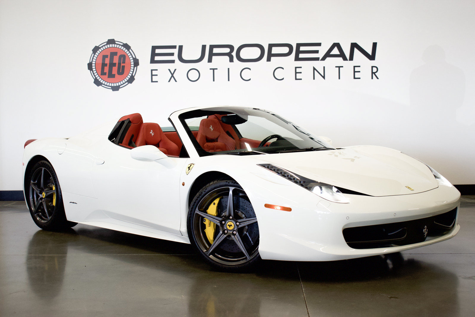 Used 2012 Ferrari 458 Spider RWD image 1