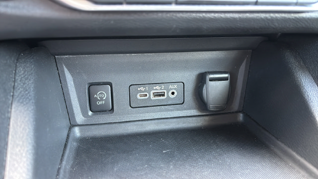 Used 2025 Nissan Sentra SV w/ All-Weather Package FWD image 34
