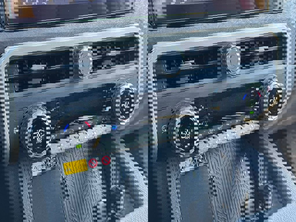 Used 2026 Toyota Tacoma Limited image 34