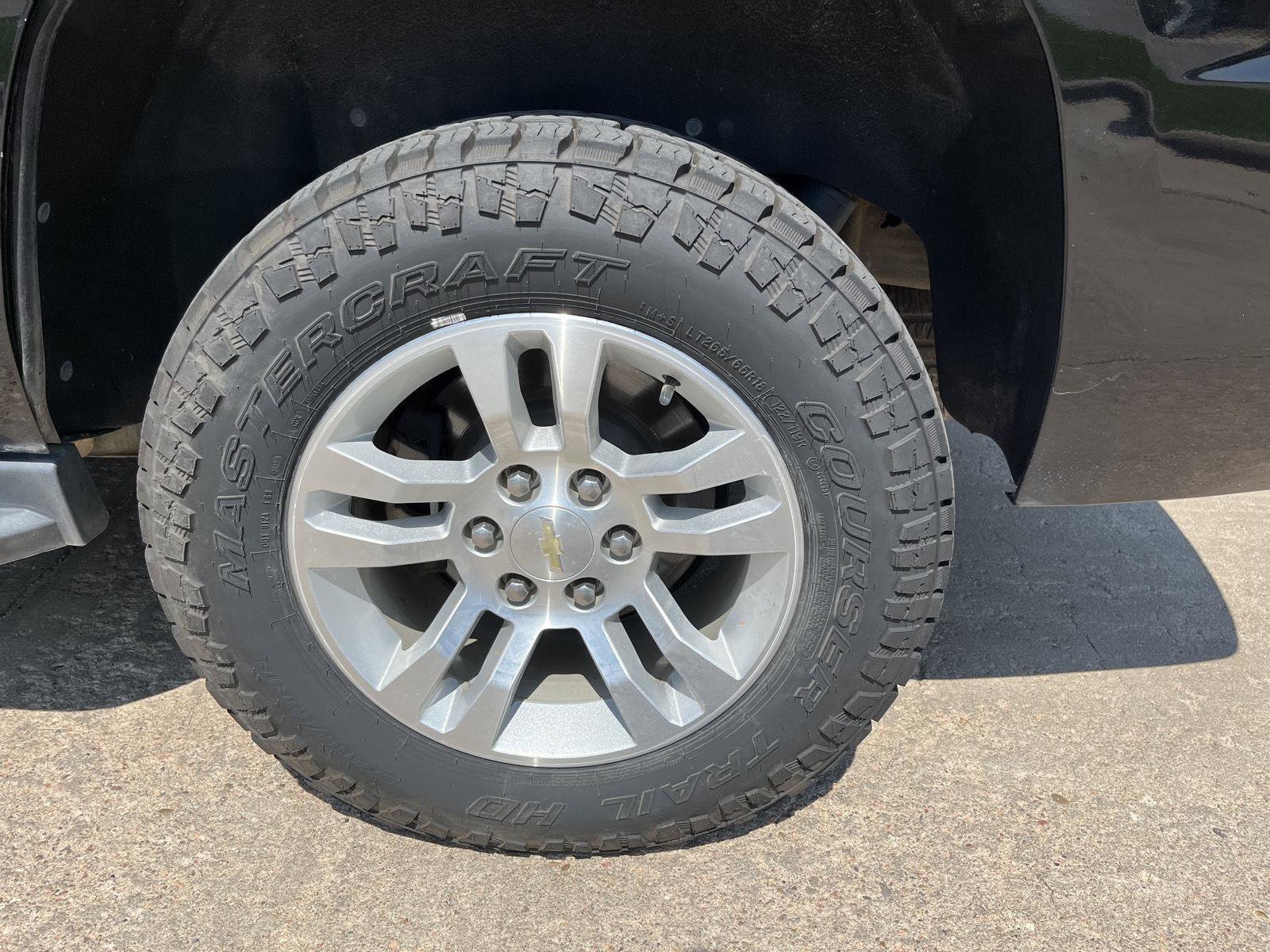 Used 2019 Chevrolet Tahoe LT image 9