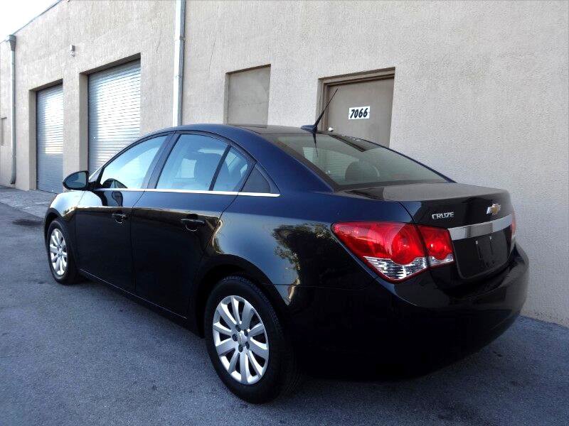 Used 2011 Chevrolet Cruze LS w/ Connectivity Package image 18