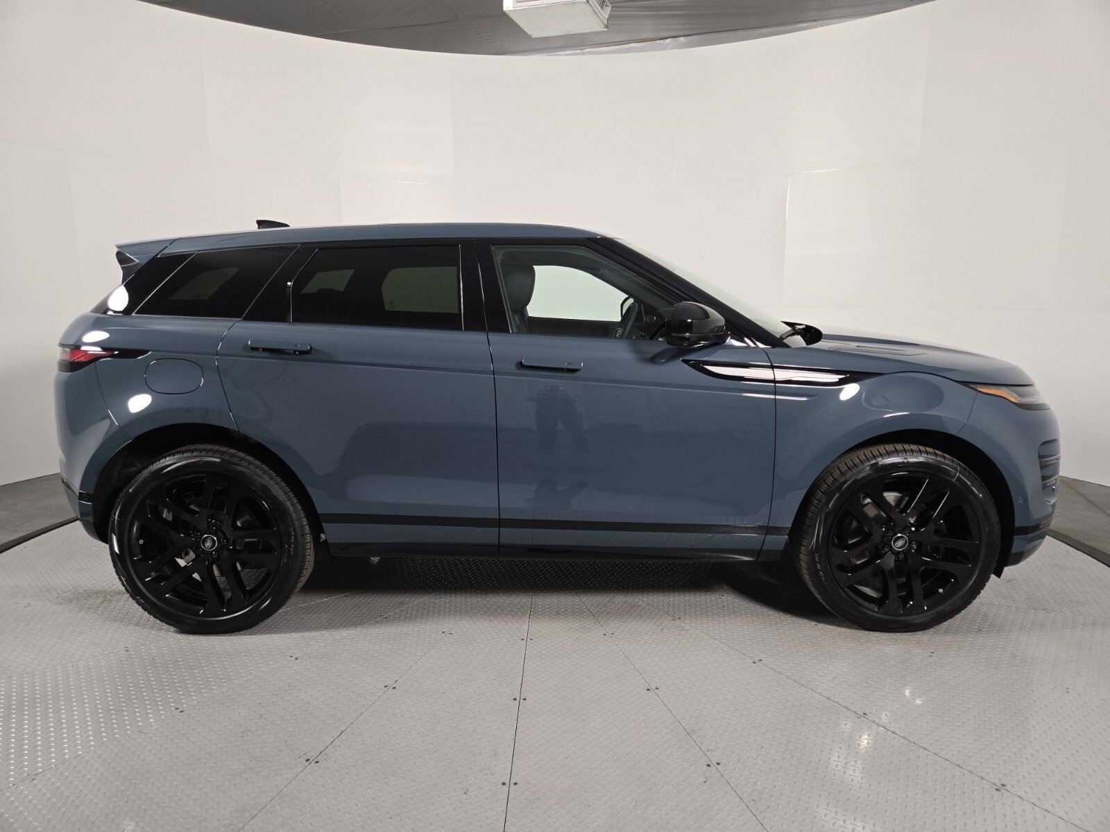 New 2026 Land Rover Range Rover Evoque Dynamic SE image 4