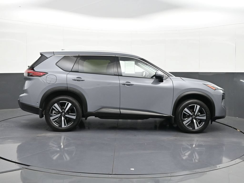 Used 2025 Nissan Rogue SL w/ SL Premium Package AWD/4WD image 6