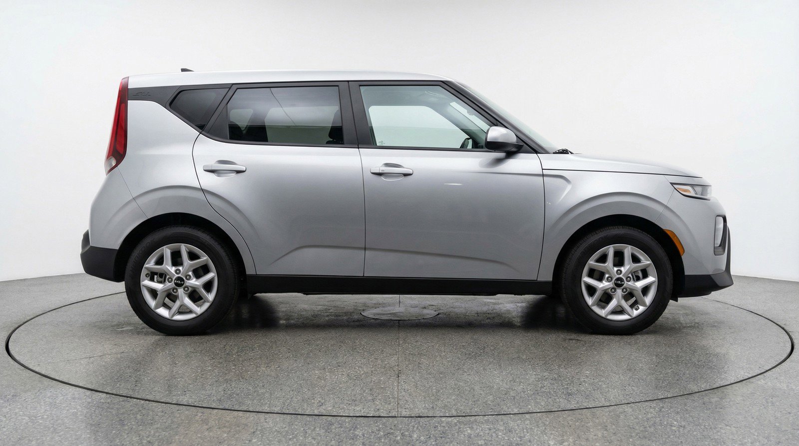 Used 2025 Kia Soul LX w/ LX Technology Package image 11
