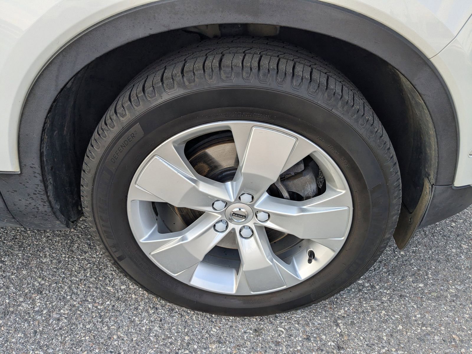 Used 2019 Volvo XC40 T5 Momentum image 11