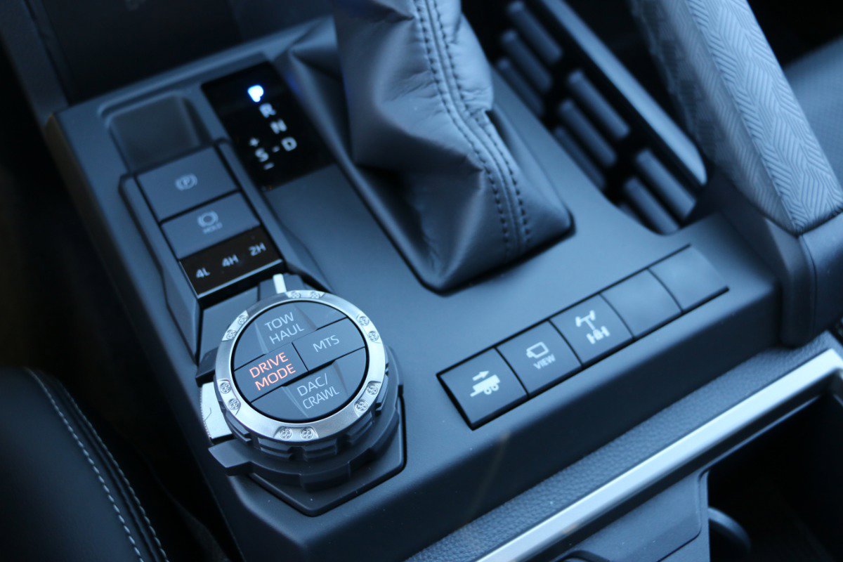 Used 2025 Toyota 4Runner TRD Off-Road image 26