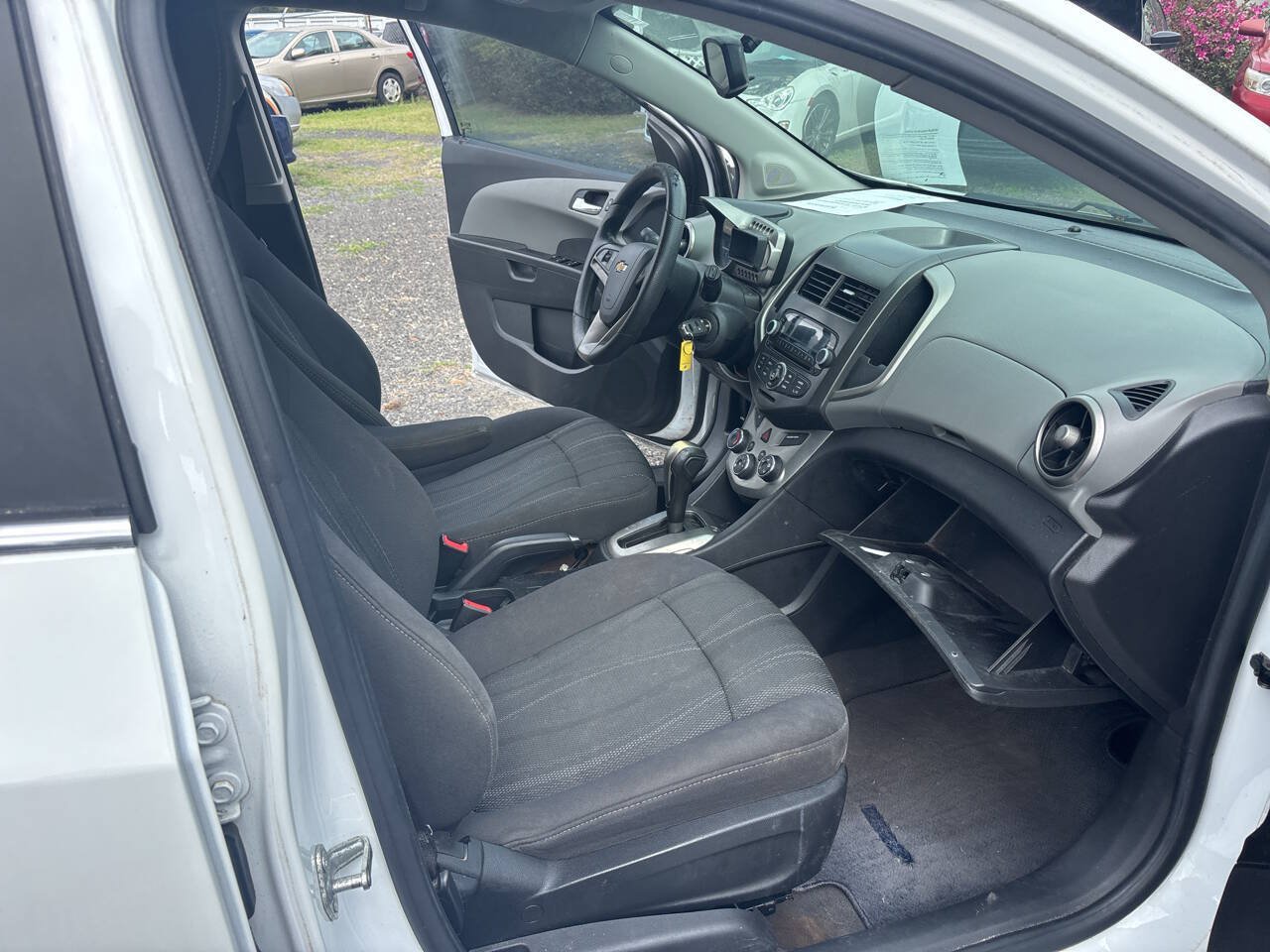 Used 2014 Chevrolet Sonic LT FWD image 12