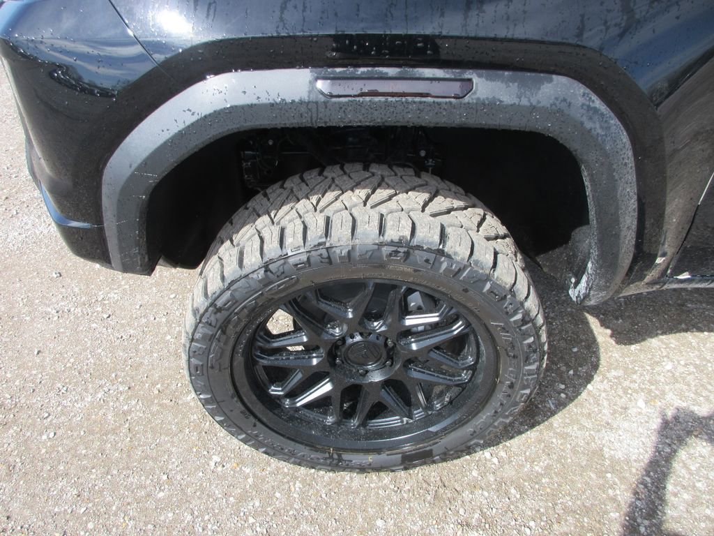 New 2026 GMC Canyon Elevation w/ Convenience Package image 11