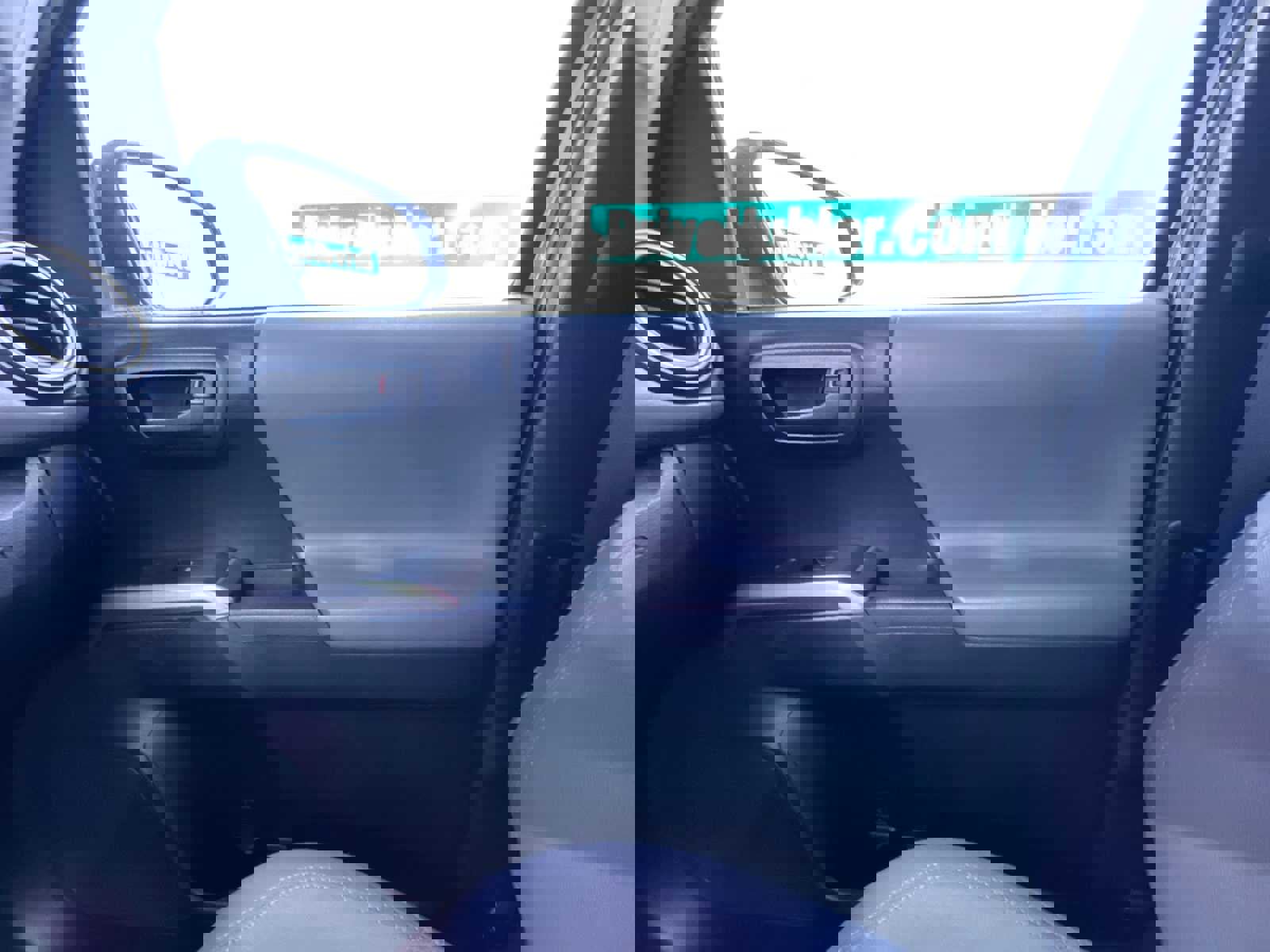 Used 2016 Toyota Tacoma SR5 image 34