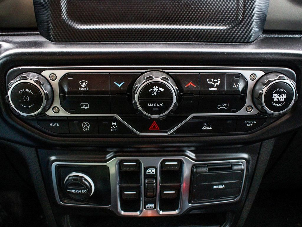 Used 2022 Jeep Gladiator Willys image 22