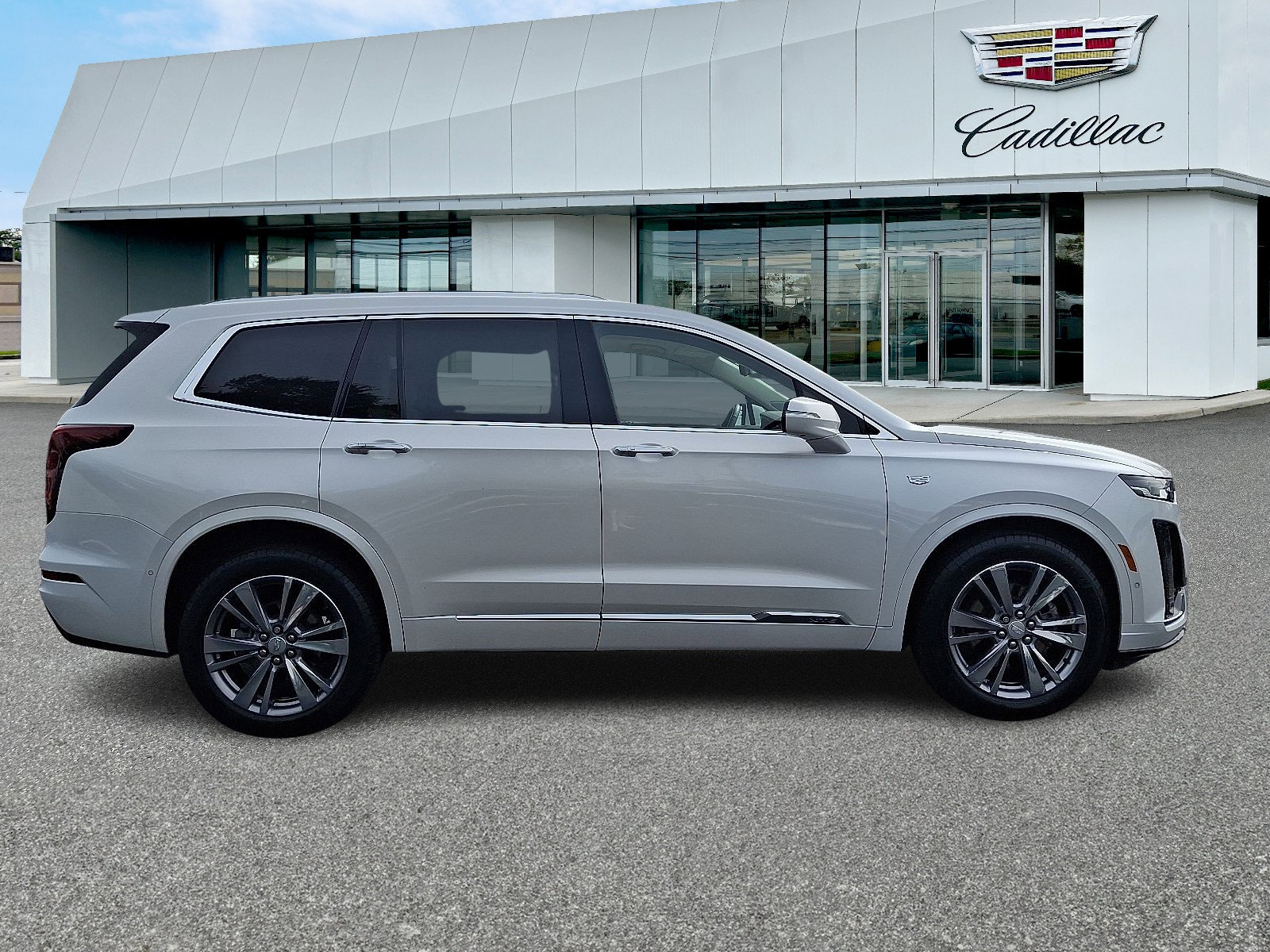 Certified 2023 Cadillac XT6 Premium Luxury w/ Technology Package image 6